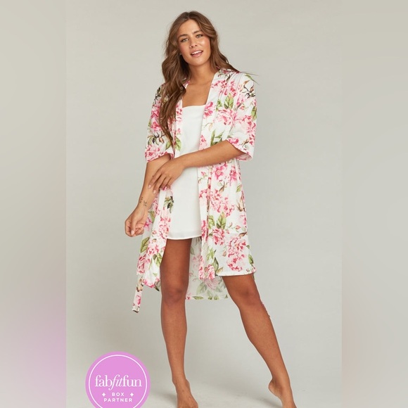 Show Me Your MuMu Other - Show Me Your Mumu Brie Garden of Blooms Floral Robe women’s SZ 0/S Bridal EUC